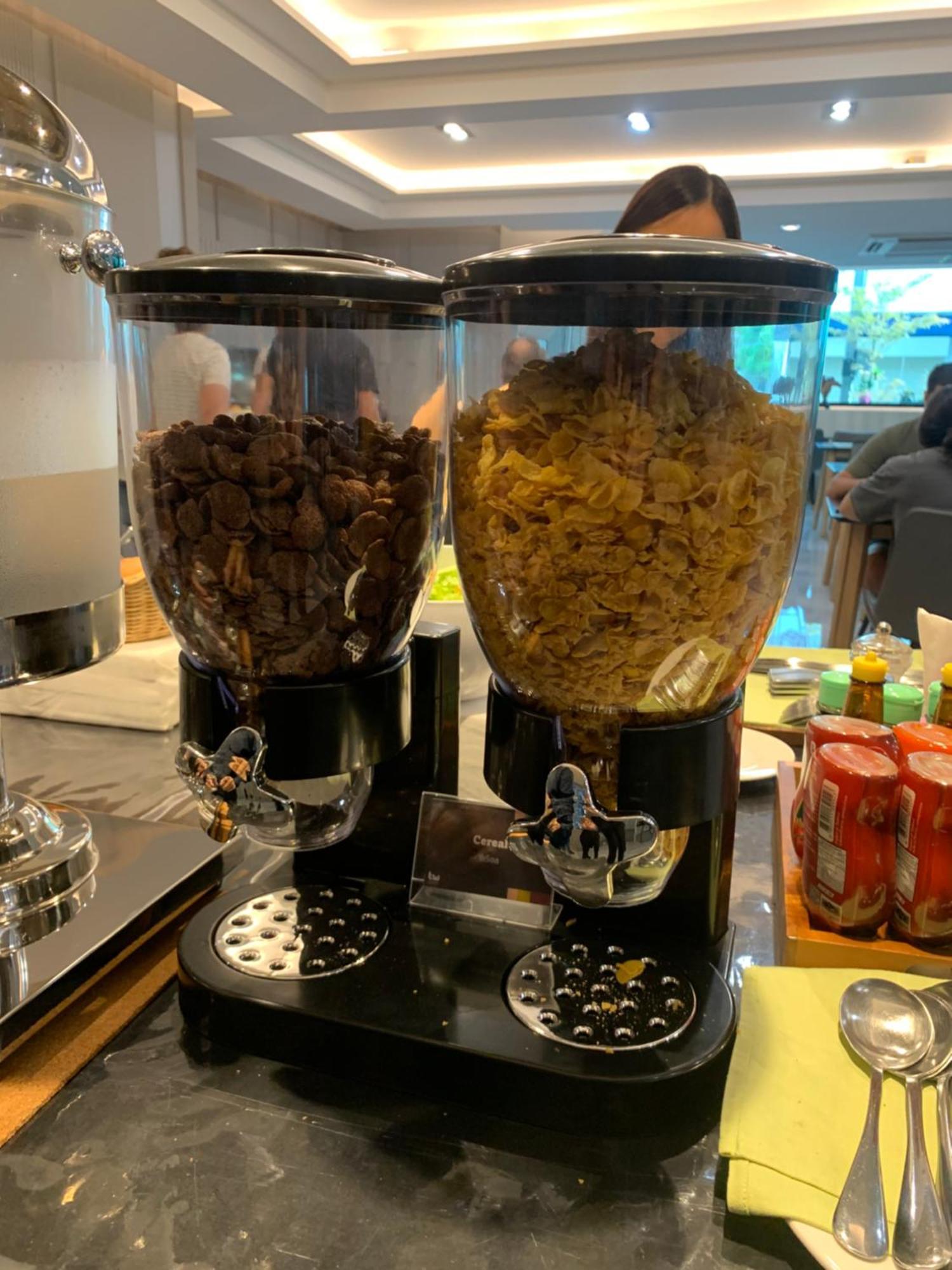 Thana Wisut Hotel Bangkok Eksteriør billede